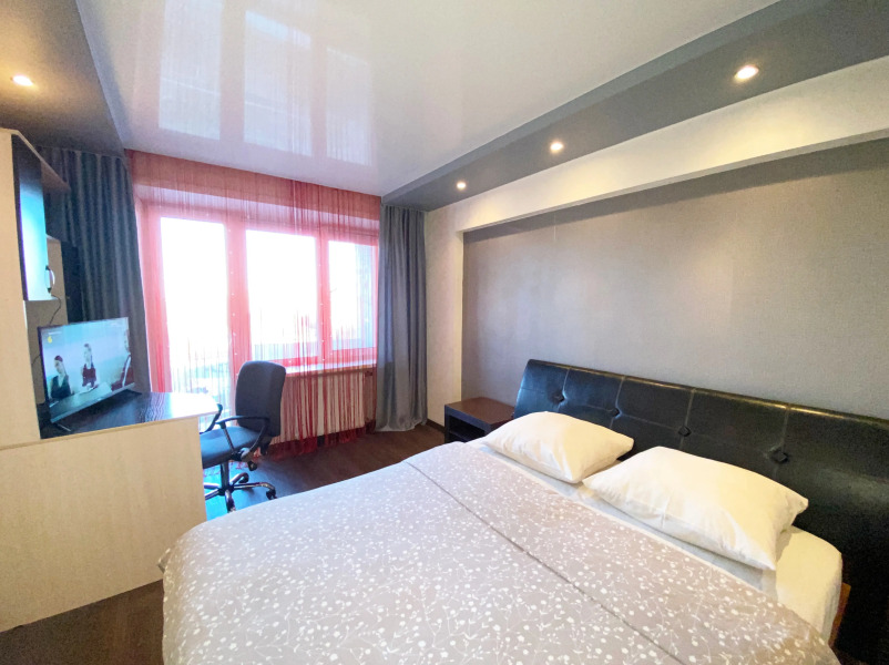 Квартира Жёлтый Нарцисс на Челюскинцев 17