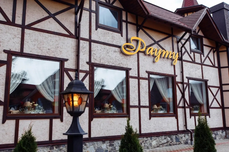 Отель Рауту