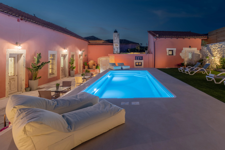 Апартаменты Arhontiko Arhanes Suites