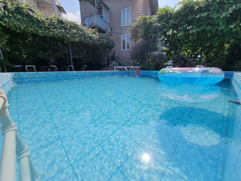 Отель Ривер