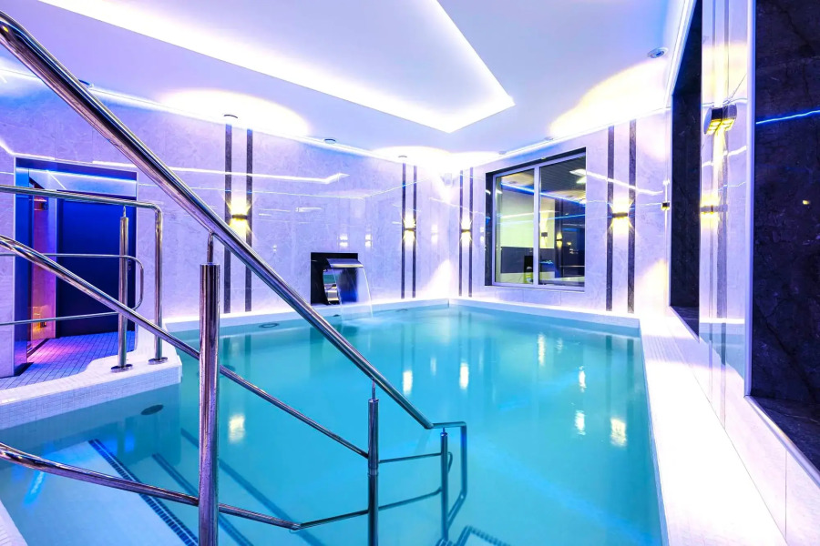 Частный дом Коттеджа с баней и бассейном