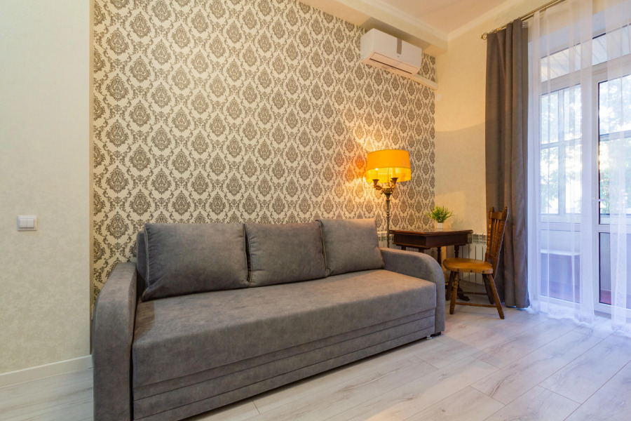 Квартира Двухкомнатная в Истoричeскoм Цeнтpе Гopода с Парковкой