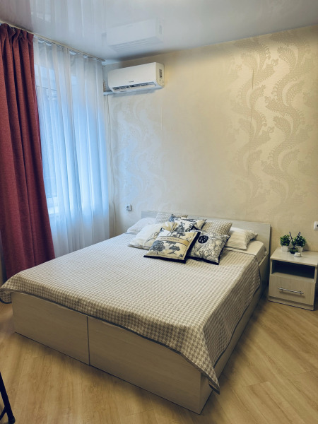 Апартаменты Red на Комарова 45