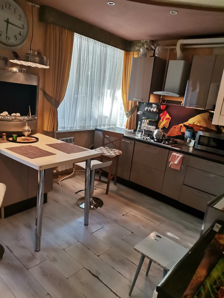 Апартаменты с камином в центре города