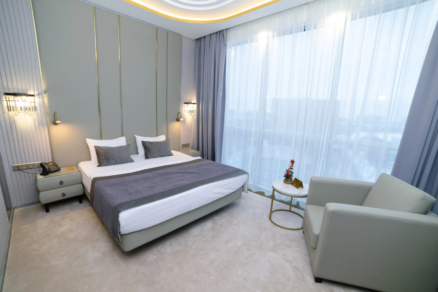 Отель Довгий