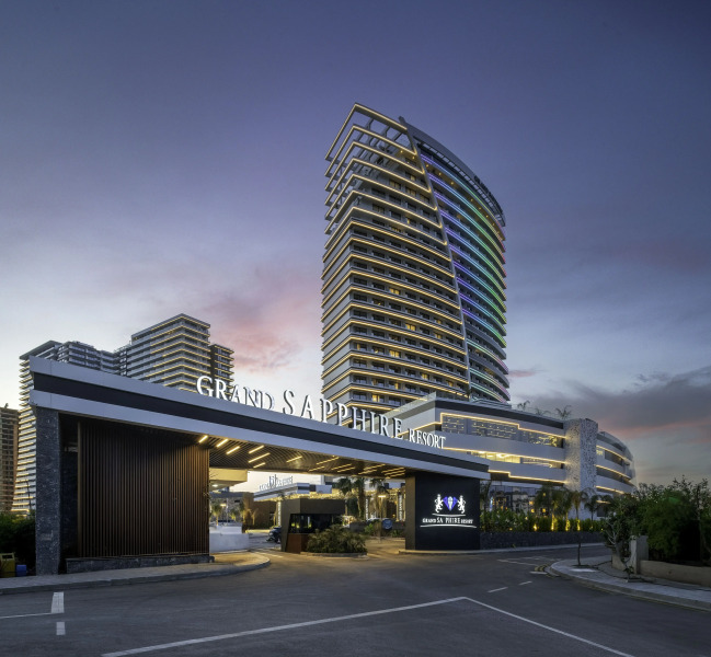 Отель Hotel Grand Sapphire Resort & Casino