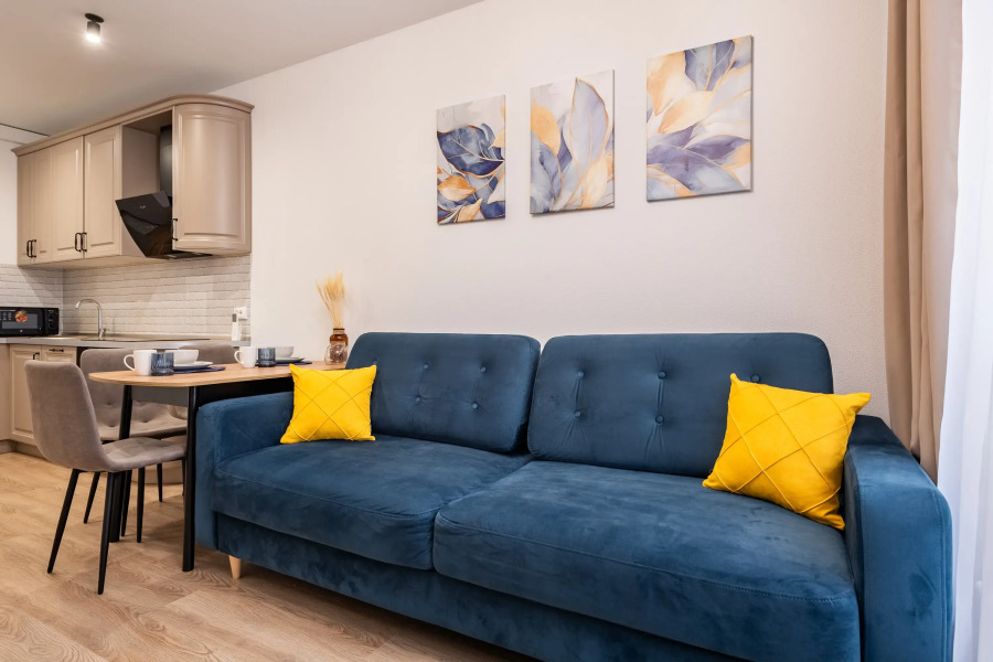 Квартира Наглый Диван