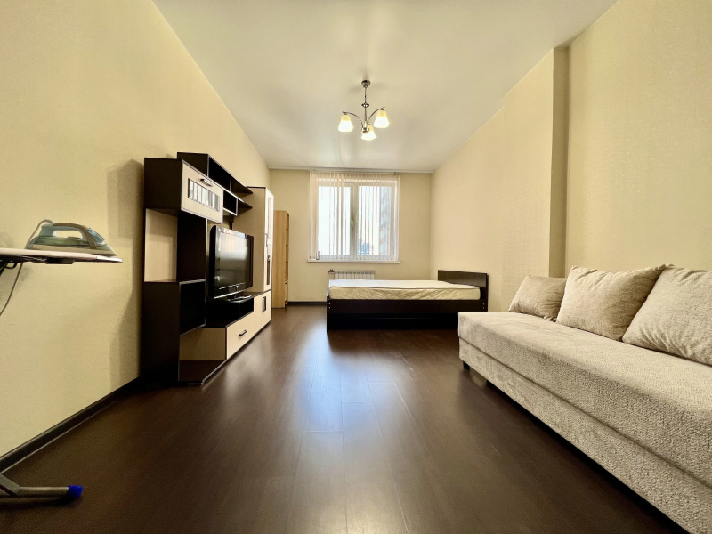 Апартаменты Космонавтов 215