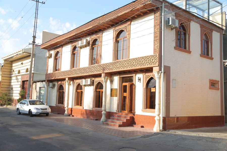 Отель Ideal Best Tour