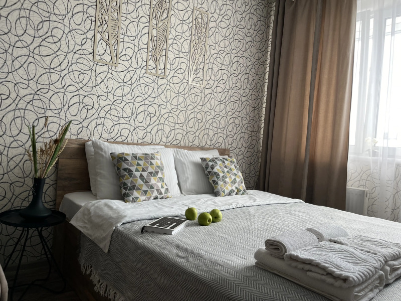 Апартаменты видовые на 14 этаже рядом ТРК Родник