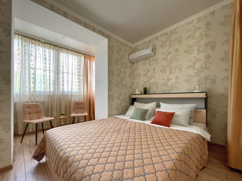 Двухкомнатные Апартаменты Люкс на 7 человек в курортной зоне Ессентуков