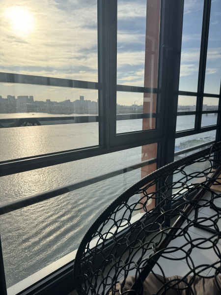 Апартаменты Hugge Place Студия с видом на ОБЬ