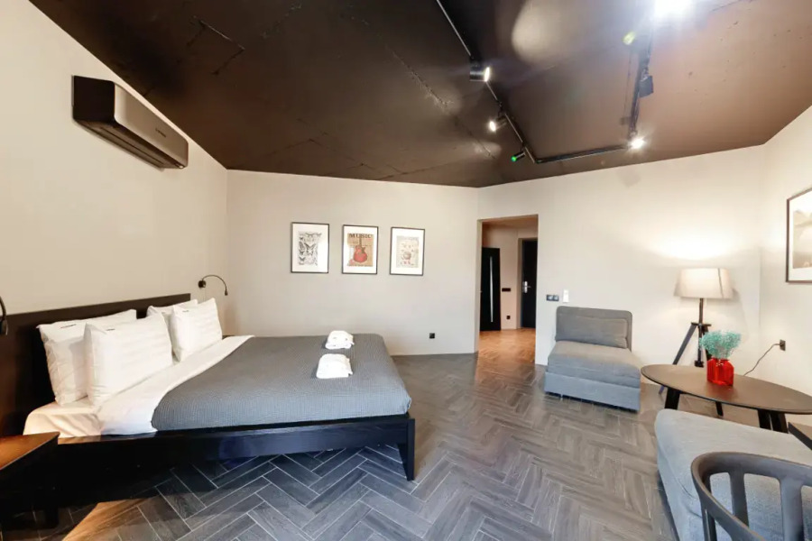 Апартаменты Red Apartments Виктория Осень