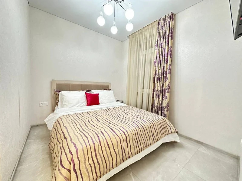 Море квартир с видом на зеленую бамбуковую рощу