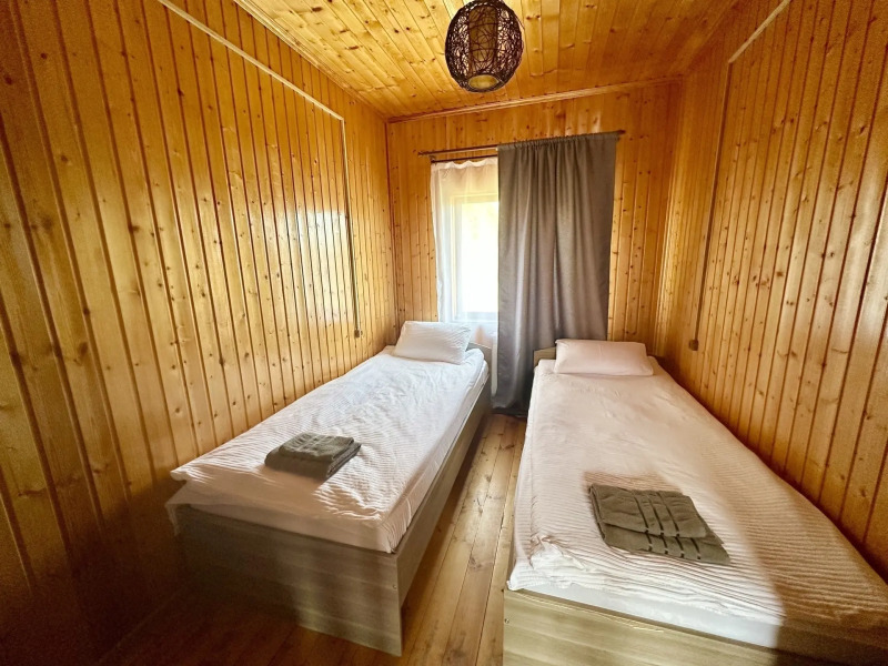 Частный дом с беседкой и мангалом