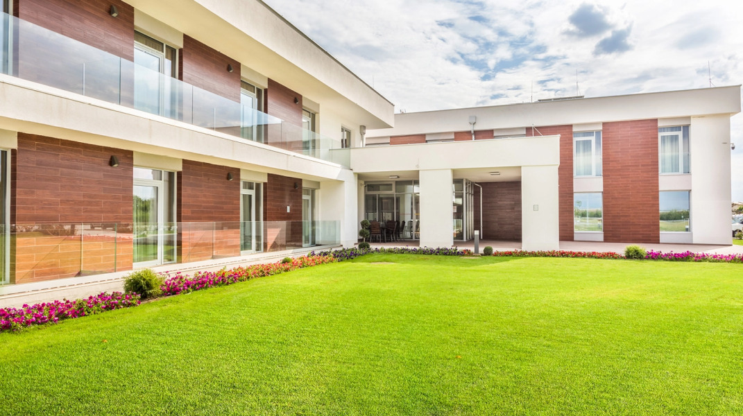 Отель Outlet Polgár