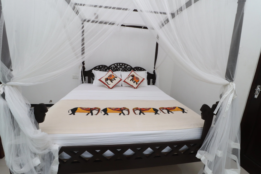 Отель Yoho Aura