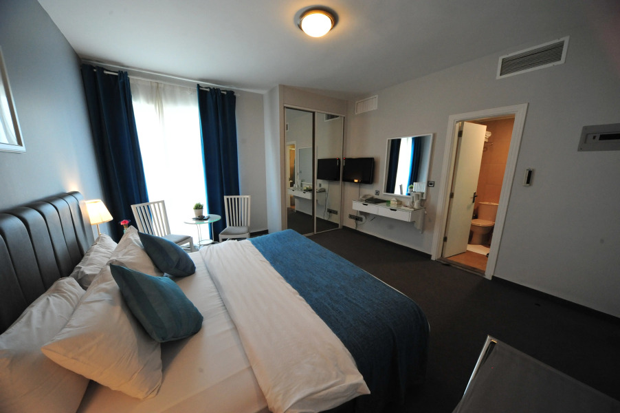 Отель The Conroy Boutique Hotel