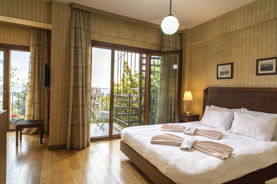 Хостел Bucoleon