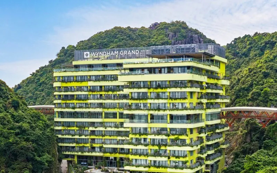 Курортный отель Wyndham Grand Flamingo Cat Ba Resort