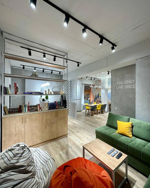 Хостел izzzi hostel Bishkek