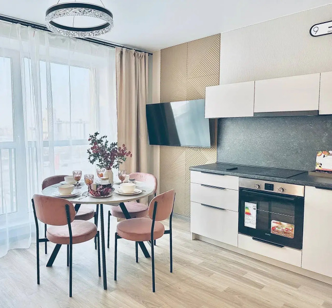 Квартира Поделам Просторная  с видом на озеро