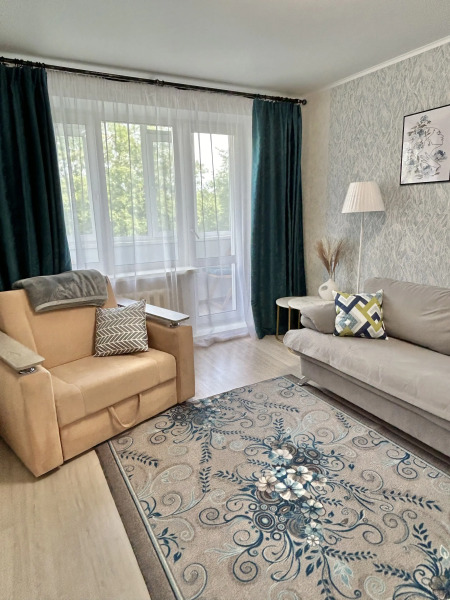 Квартира Двухкомнатная возле Парка Победы