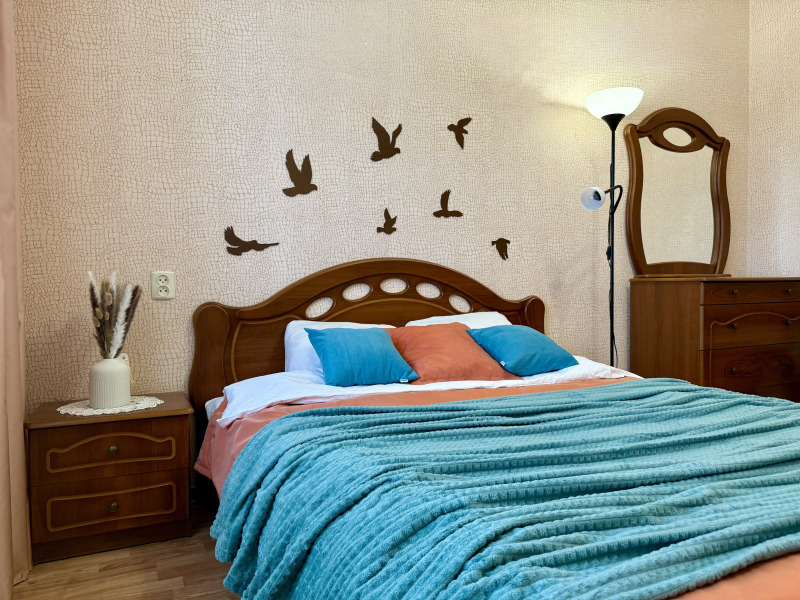 Квартира Двухкомнатная Your Home