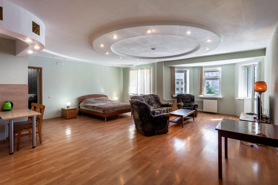 Квартира 4-х Местная Студия 50 кв.м. на Садовой