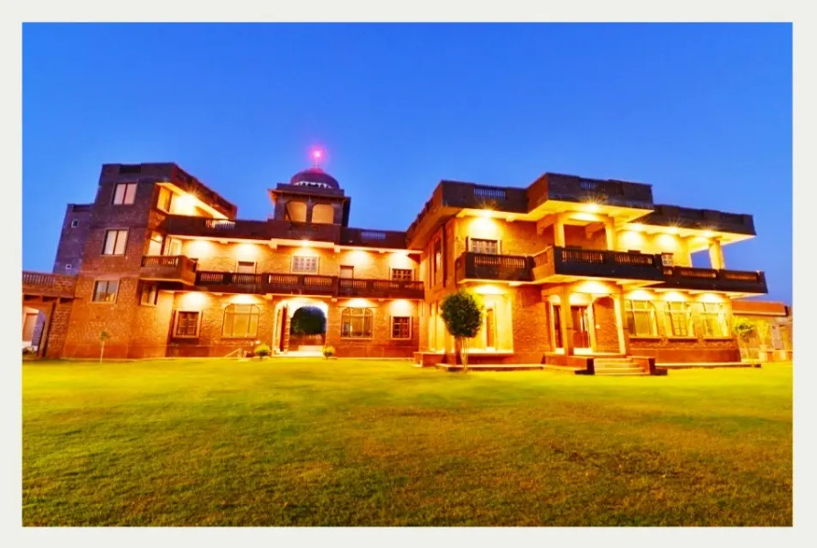 Отель Indroka Fort A Heritage Hotel&Resort