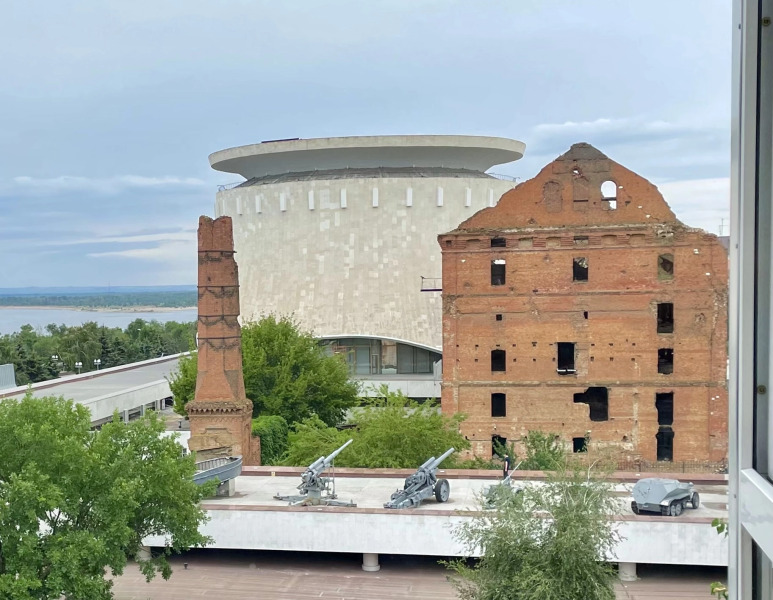 Апартаменты Лофт с видом на музей-Панораму и Волгу