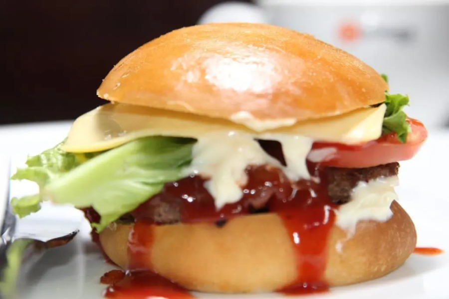 Отель Richmond Hotel & Suites