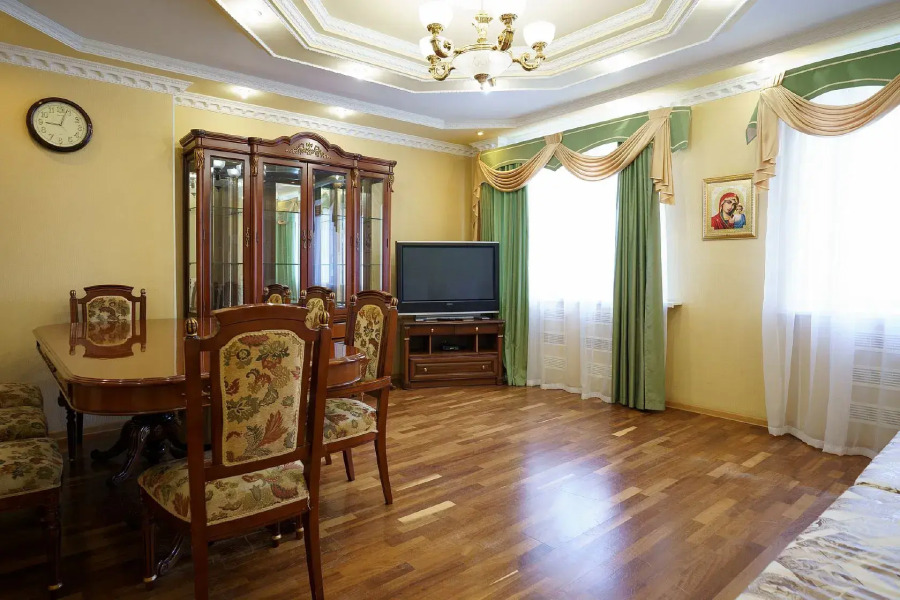 Апартаменты Right Room трехкомнатные на улице Баррикад 8