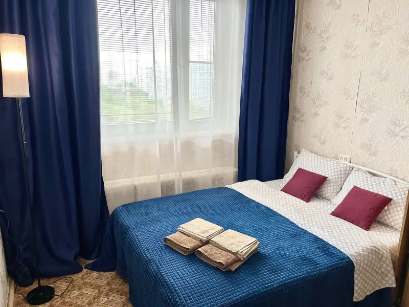 Квартира 2-х комнатная Осенний бульвар