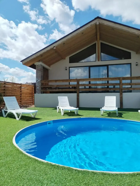 Частный дом Коттедж Русская Изба