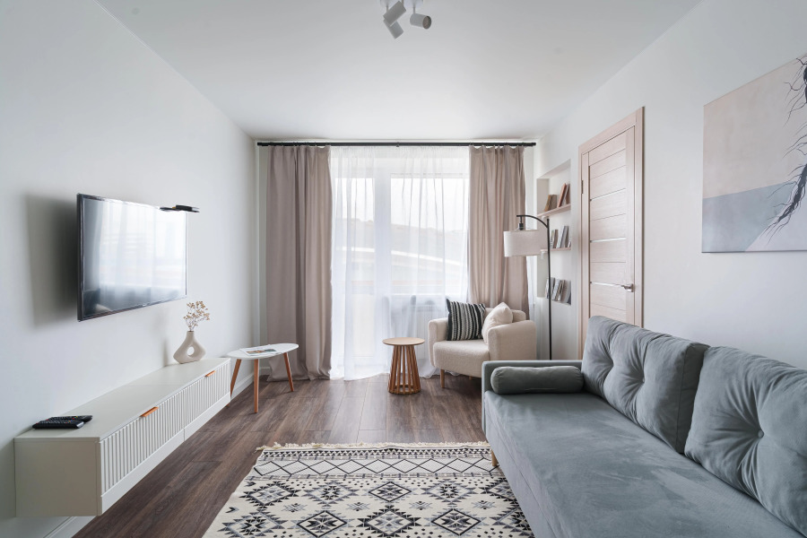 Апартаменты с видом на Комаровский рынок в центре города