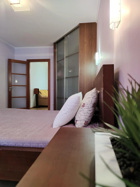 Квартира на Бикбая 23/2. Просторные трёхкомнатные апартаменты на 6 гостей.