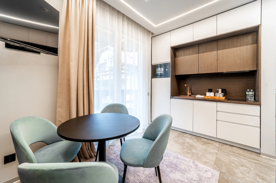 Квартира с теплым бассейном в горах