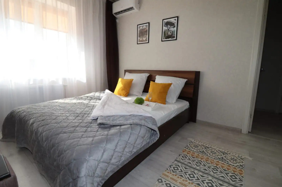 Квартира 180 Уютный Дом