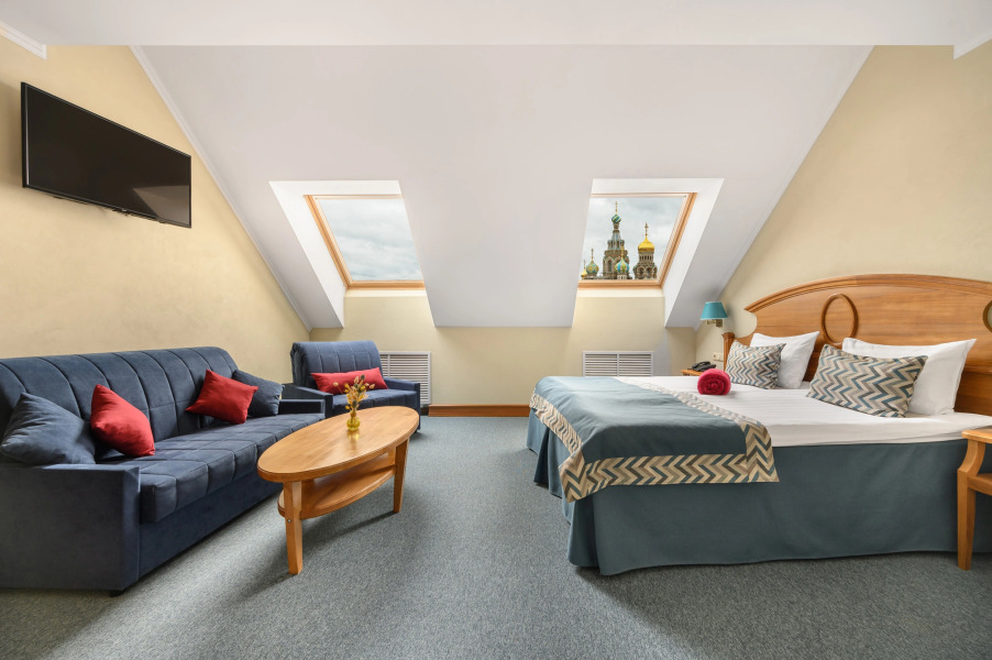 Отель Три Моста