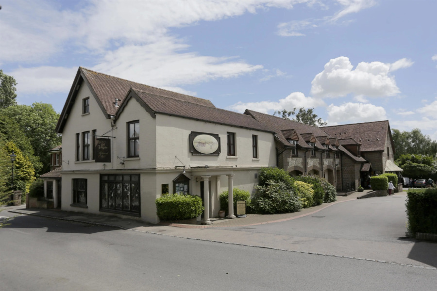 Best Western Old Tollgate Hotel & Restaurant
