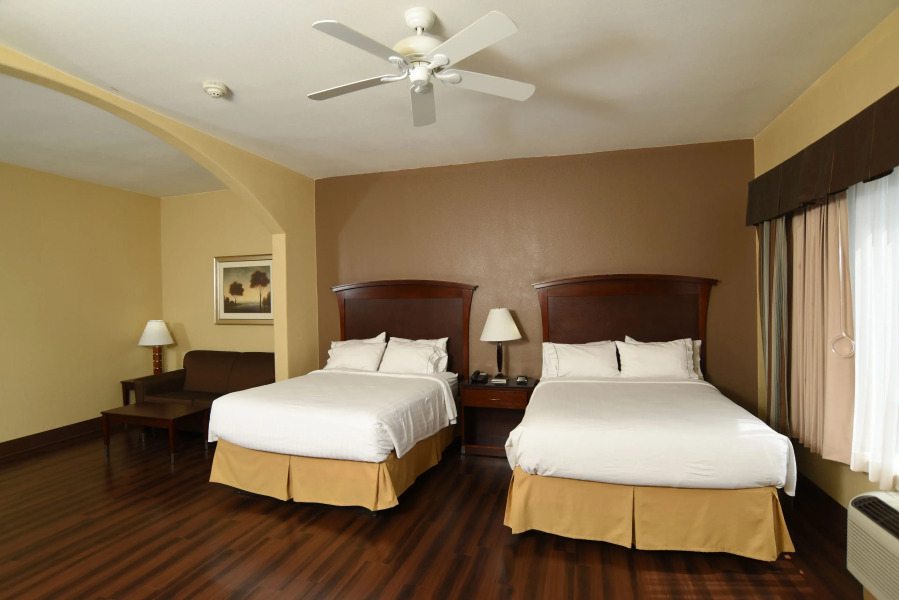 Holiday Inn Express Hotel & Suites Seguin by IHG