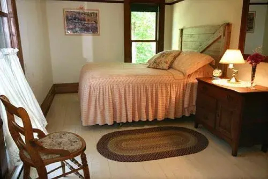 Tryon Farm Guest House
