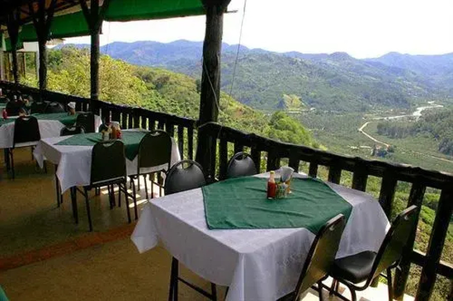 Sanchiri Mirador & Lodge