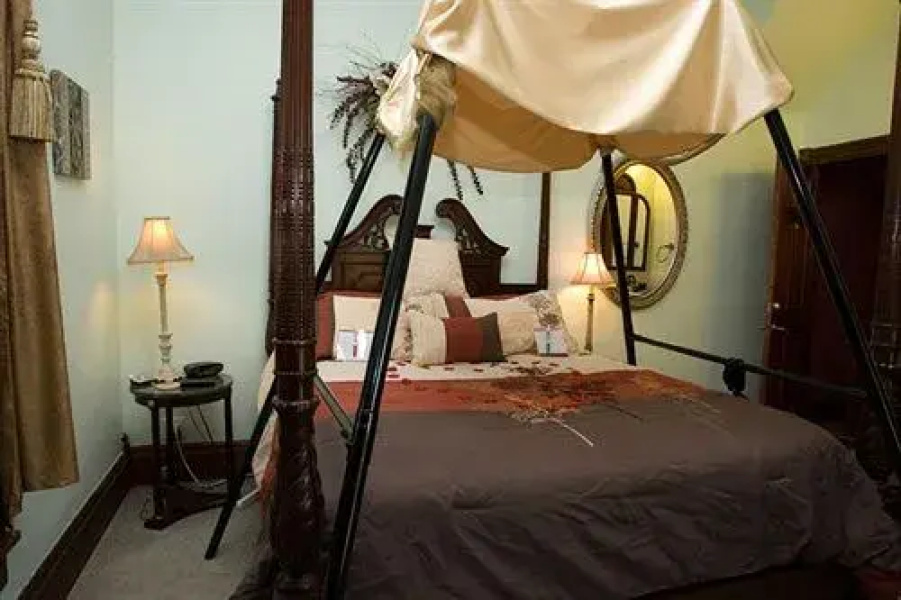 Romantic Getaway Today Inn
