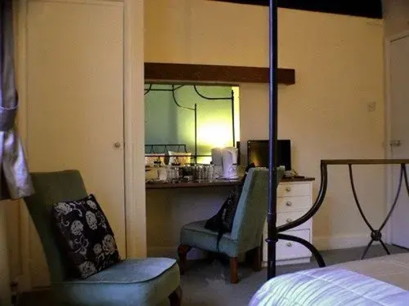 Red Lion Hotel