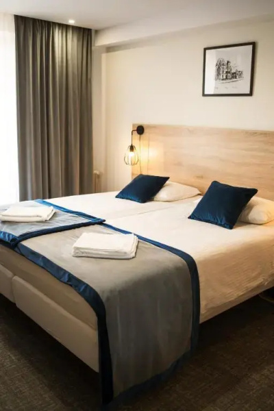 Gold Hotel