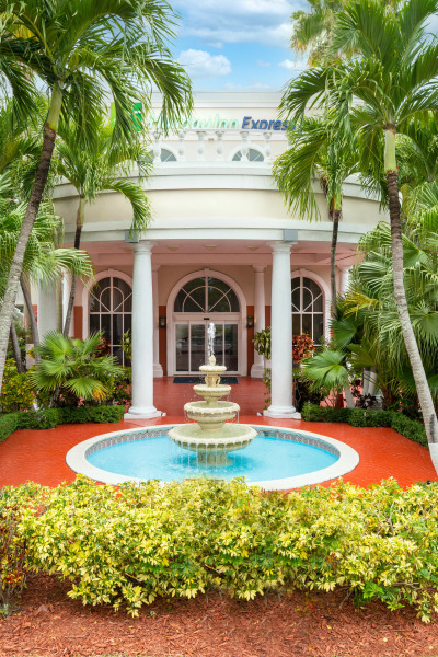 Holiday Inn Express Miami Airport Doral Area by IHG