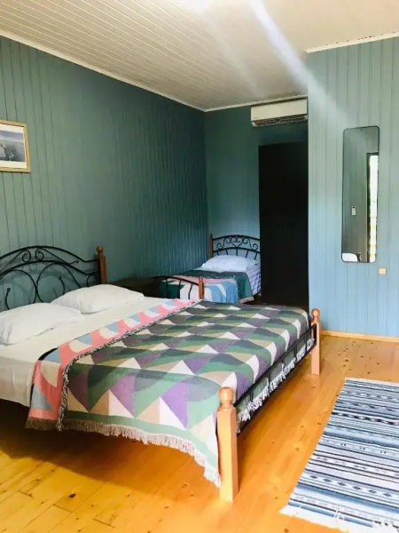 Guest House E&M