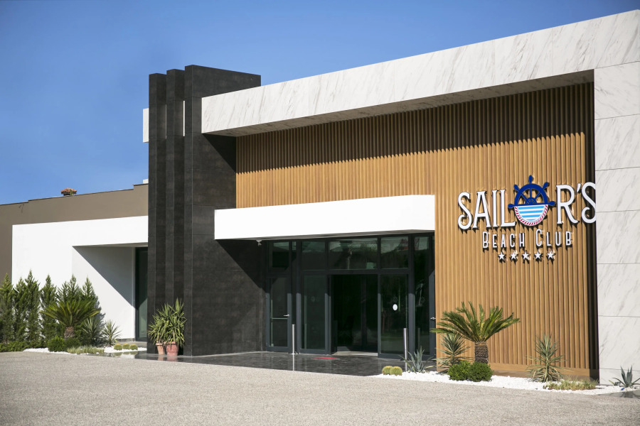 Отель Sailor's Beach Club